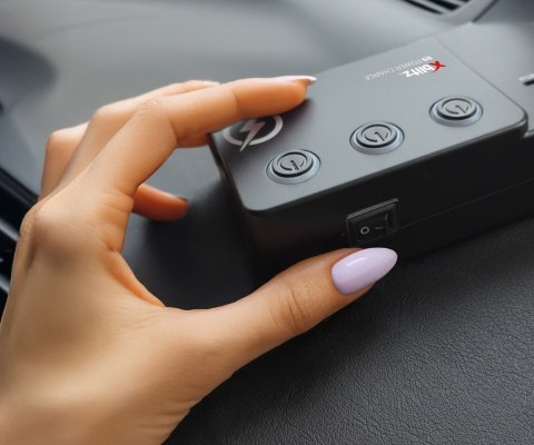 ROZDZIELACZ SAMOCHODOWY XB-R9 Xblitz