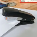 Klasyczny Zszywacz Biurowy Metalowy Czarny Zszywki 50mm 24/6 26/6